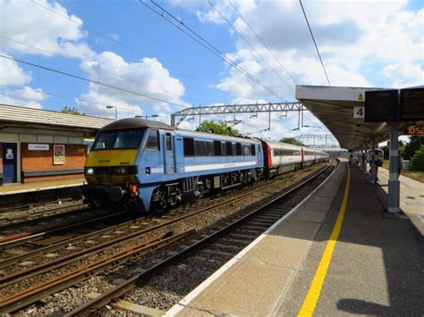 Funet Railway Photography Archive United Kingdom Electric Trains