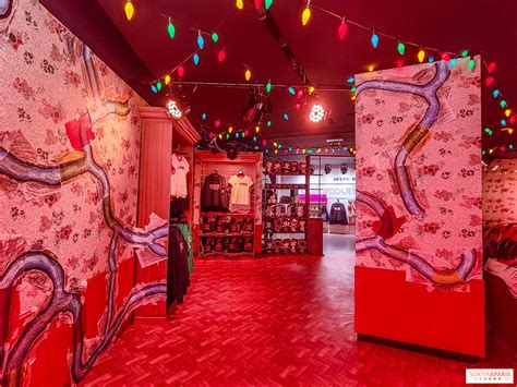 Stranger Things Le Pop Up Store Ph M Re In Dit Sur Les Champs