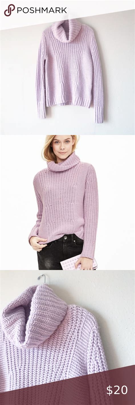 Banana Republic • Lavender Turtleneck Banana Republic Italian Yarn