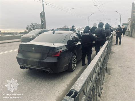 У Рівному водій який порушив правила втікав від поліцейських