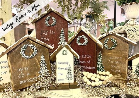 Iron Orchid Designs Boughs of Holly Decor Mould