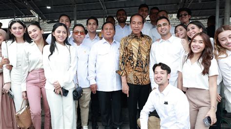 Deretan Artis Influencer Bareng Jokowi Prabowo Di Akmil Magelang