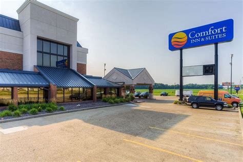 COMFORT INN & SUITES EVANSVILLE AIRPORT $116 ($̶1̶2̶4̶) - Updated 2024 ...