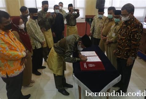 Polsri Dan Baznas Siak Teken Mou Penerimaan Mahasiswa Program Sarjana