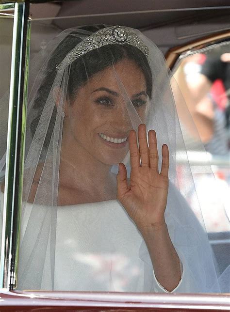 So Sieht Das Hochzeitskleid Von Meghan Markle Aus