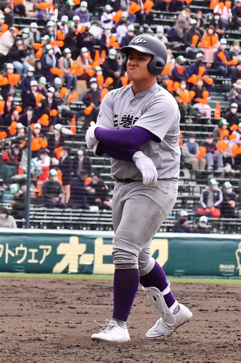 【センバツ】甲子園デビュー花巻東・佐々木麟太郎は敗戦に涙「責任を感じています」4打数無安打 センバツ写真ニュース 日刊スポーツ