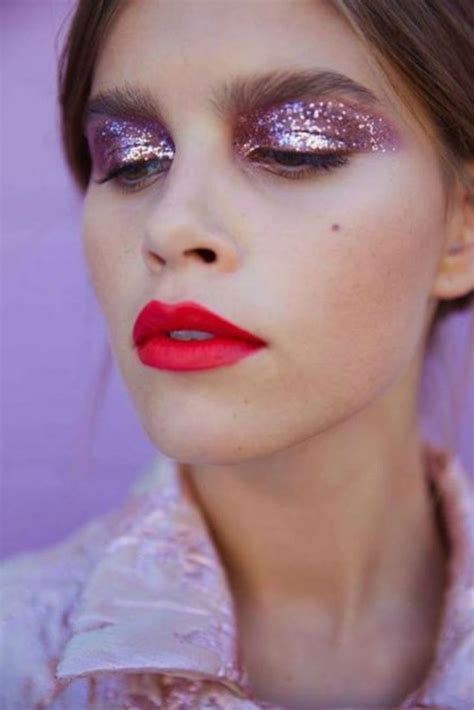 90 idées make up pour les fêtes Maquillage à paillettes Maquillage