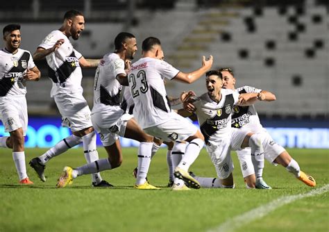 Superior Ponte Preta Vence O São Paulo E Conquista A Primeira Vitória