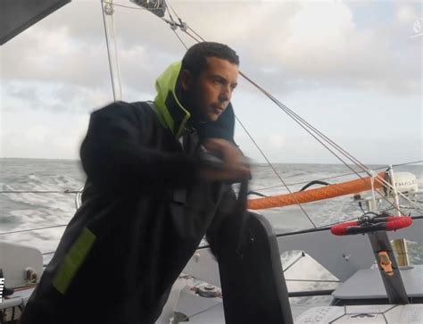 Le Journal Du Vendée Globe du 12 Décembre Charlie Dalin toujours en