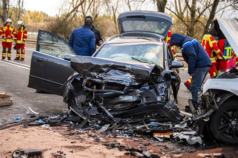 Fotos Schwerer Verkehrsunfall Zwischen Schmelz Und Nunkirchen