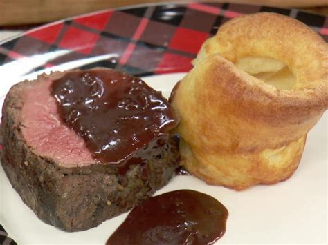 Beef Tenderloin With Quick Red Wine Pan Sauce Recipe Geoffrey Zakarian Food Network