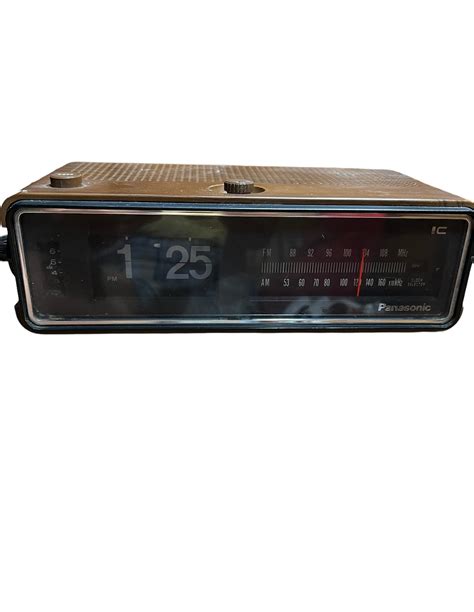 Panasonic Clock Radio, Vintage AM FM Alarm Clock, Bedside Nightstand Music