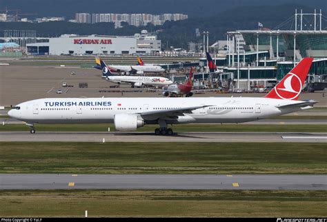 TC LJC Turkish Airlines Boeing 777 3F2ER Photo By RK ID 1498142