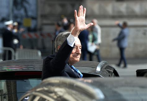 Il Saluto Commosso Di Draghi Ai Dipendenti Di Palazzo Chigi Tra Gli