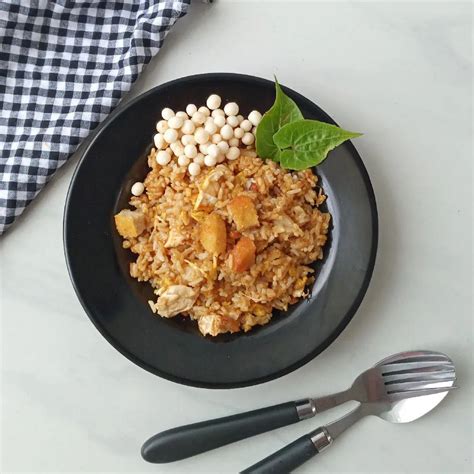 Resep Nasi Goreng Nugget Sederhana Rumahan di Yummy App