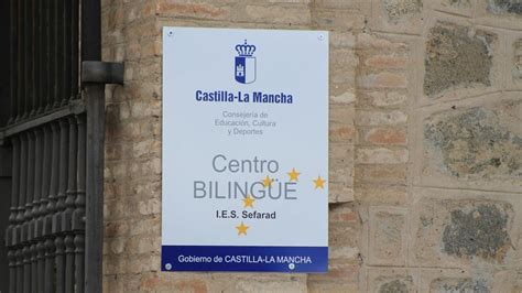 UGT pide reformular el modelo bilingüe en los centros educativos de