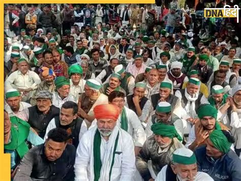 Farmers Protest मेरठ में राकेश टिकैत के साथ कलेक्ट्रेट में धरने पर