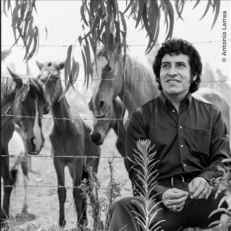 Breve biografía de Víctor Jara Fundación Víctor Jara