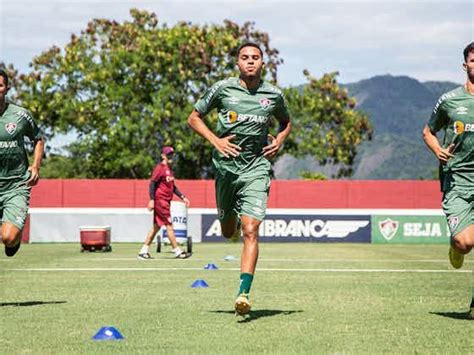 Alexsander é Convocado Para A Seleção Sub 20 E Desfalcará O Fluminense