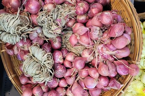 Harga Bawang Merah Beras Hingga Cabai Di Jakarta Naik Simak Daftarnya