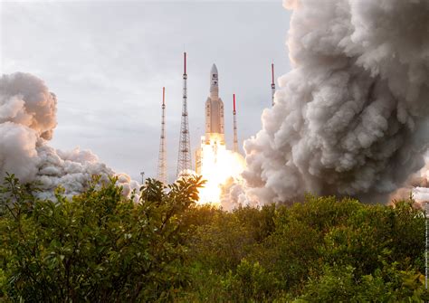 Relive launch of Europe's JUICE Jupiter mission in stunning photos | Space