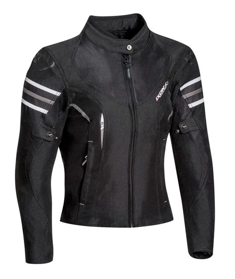 Choisir son blouson moto femme pour l été Les Bikeuses