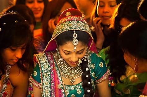 Style Guide For Modern Indian Brides To Rock The Minimal Look On Their