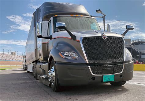 International Debuts New Look Lt Series Heavy Duty Truck Commercial