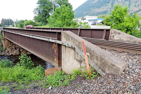 Canadian National Girder Bridge Chase Bc Railroad Bridges On