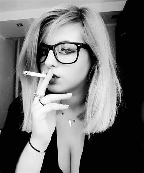 Pin By Dd On Smoking Babes Girl Smoking Women Smoking Smoking Ladies