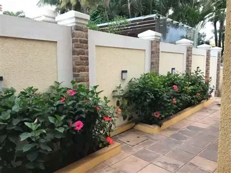 Best Landscaping Along A Fence Ideas To Beautify Your Outdoor Space