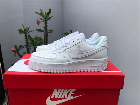 Giày Nike Chính Hãng Cách Phân Biệt Thật Giả Order Hàng Xách Tay Mỹ