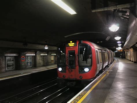 Transport For London London Underground Tfl Lu Bombardier Movia S