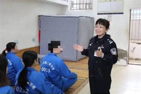 海南一名女警在列！公安部拟授予53名女警二级英模澎湃号·媒体澎湃新闻 The Paper