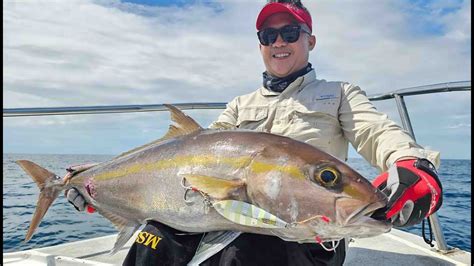 Jigging Amberjack Youtube