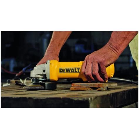 Dewalt Dwe Grinder W Iponcomp