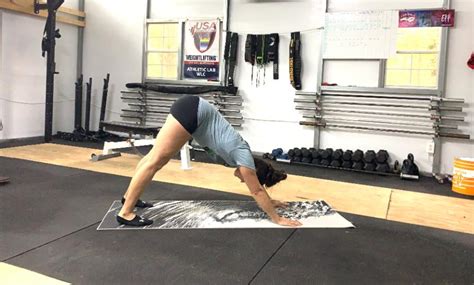 A Cpt Explains The Best Hamstring Stretches Garage Gym Reviews