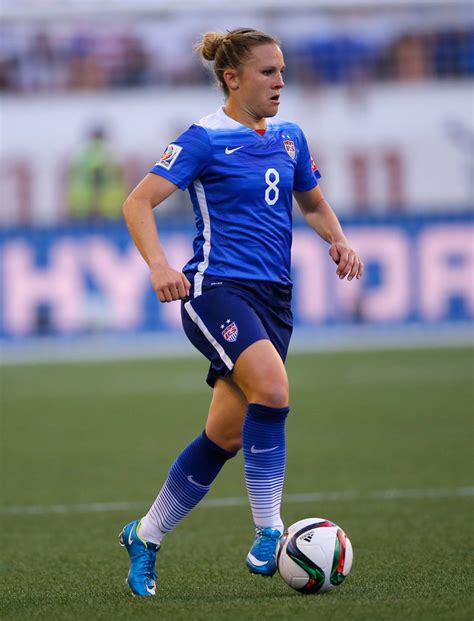 Soccer Player Amy Rodriguez Facts | POPSUGAR Latina