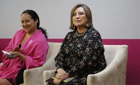 Senadora Xóchitl Gálvez Ruiz Durante La Presentación Del Libro