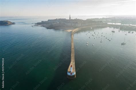 Vue A Rienne De La Cite Corsaire De Saint Malo Intra Muros En Bretagne