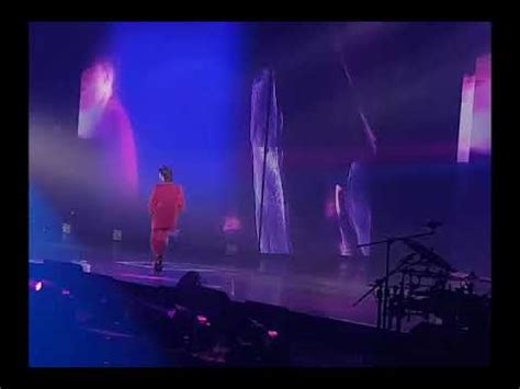 G Dragon Act III Motte In Manila Hello Ft Dara YouTube