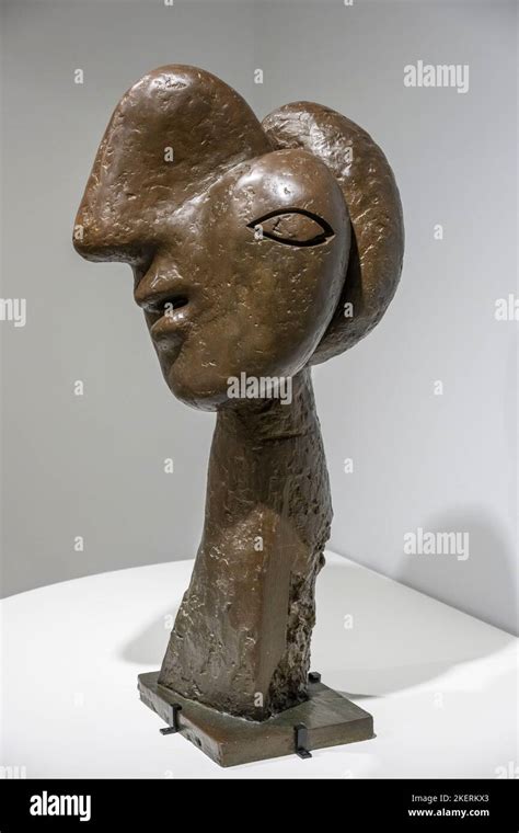 Bronze Sculpture Of The Head Of A Woman 193132 By The Spanish Artist