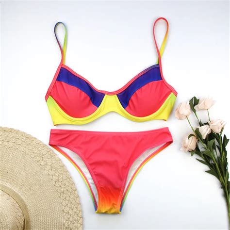 Feminino push up acolchoado sutiã conjunto de biquíni listrado