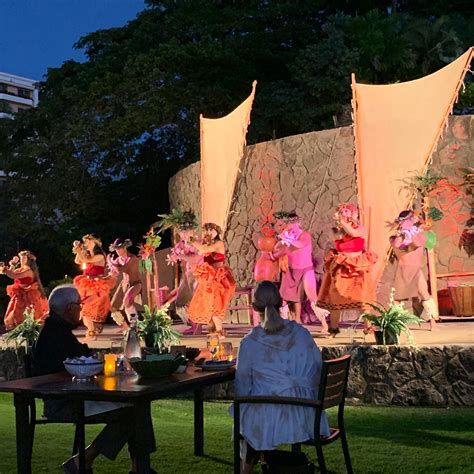 Maui Luau Now Open | My Experience at The Grand Wailea Luau | Maui Visit 2021 - A Maui Blog