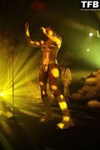 Tove Lo Displays Her Tits On Stage In Berlin At A Concert Astra Kulturhaus Berlin AZNude