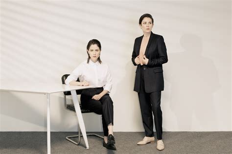 Frank And Oak S Associe Avec Tegan And Sara Pour La Nouvelle Collection