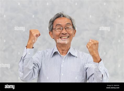 Chinese Elderly Greeting Hi Res Stock Photography And Images Alamy