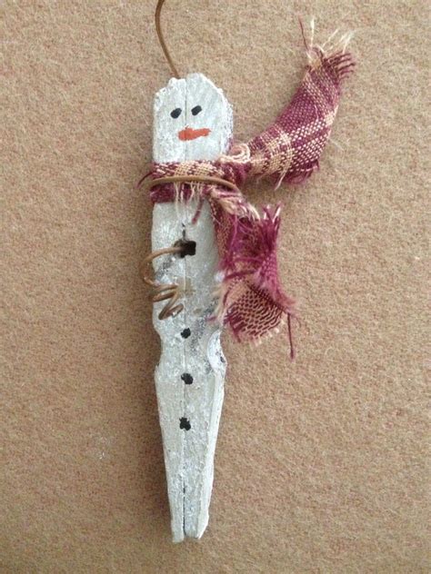 Primitive Christmas Icicle Snowman Rusty Wire Wood Clothespin Ornament