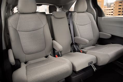 Toyota Sienna Review Hybrid Minivan Dresses Up For A New Model Year