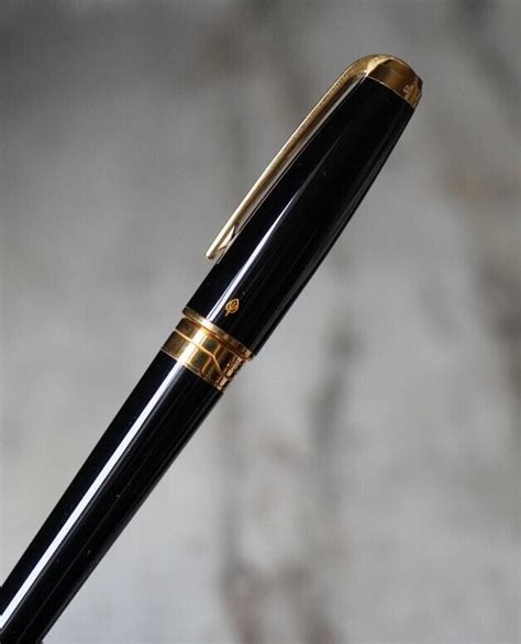 Stylo Plume S T Dupont Olympio Xl En Laque De Chine Noire Plume En Or